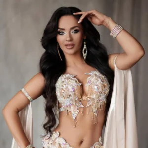 Road to Professional: Daria Signature in Miss Bellydance